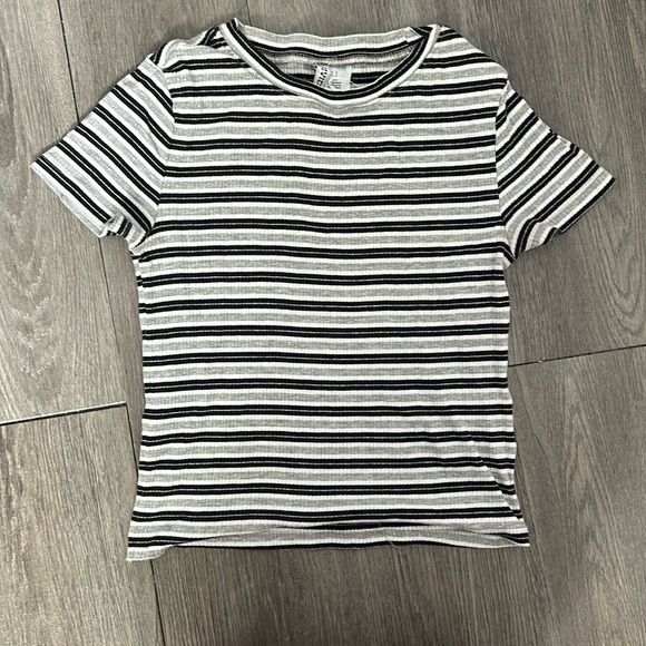 H&M stripped tee - Picture 1 of 1
